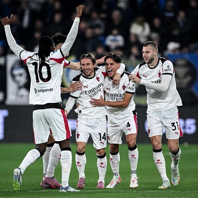 6万座的专业足球场，鲁媒分享黄河体育中心足球场建造情况