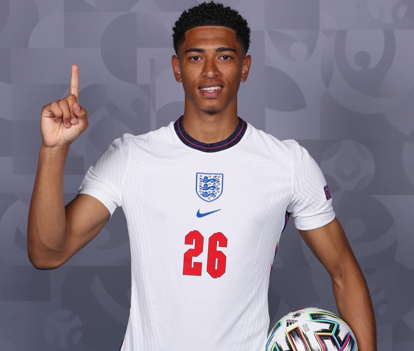 瓜帅：哈兰德队内影响力已达梅罗级别；我不会给裁判打电话