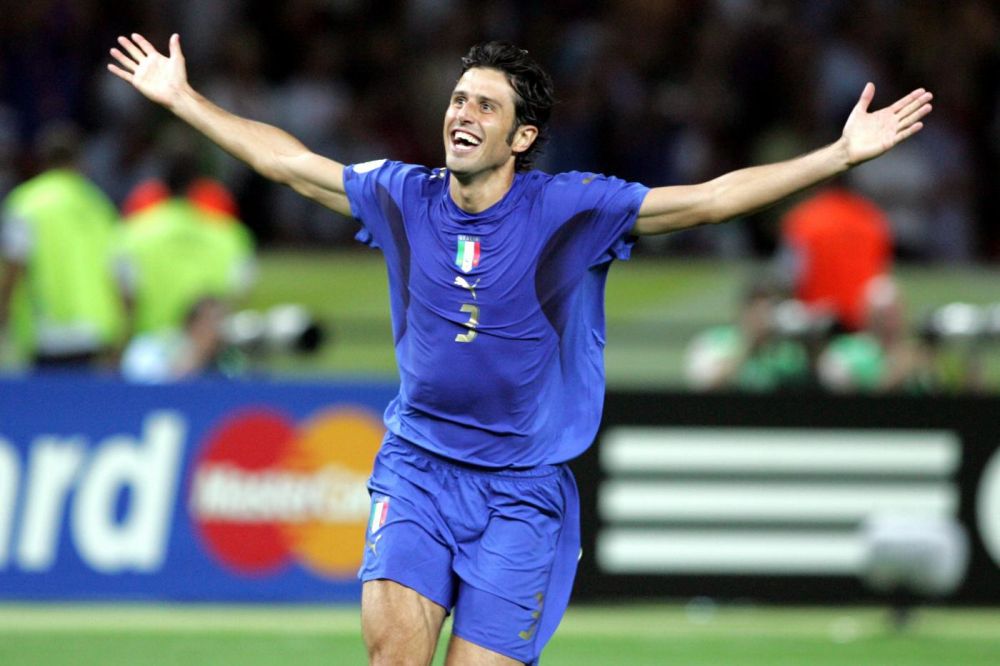 米切尔半场投篮12中7，三分5中3得到22分1板1助1断