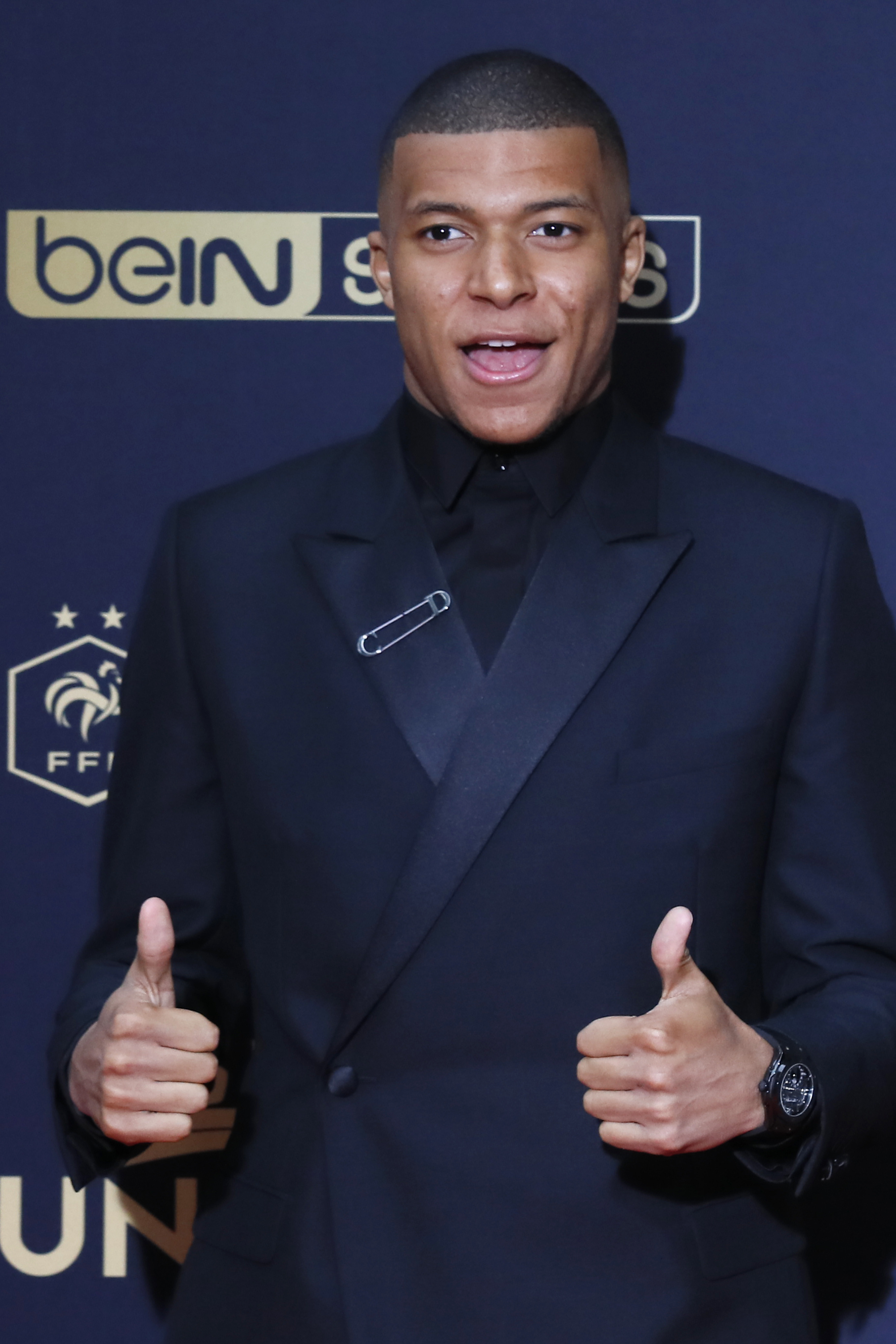 杜篮特关键投篮稳定输出