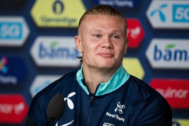 英超曼联和铁锤帮踢平，胖虎大力轰门式传球助攻达洛特种瓜得豆！